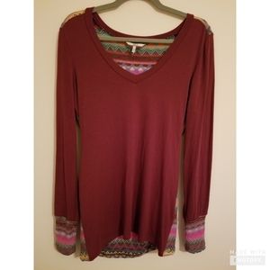 V neck women's long sleeve shirt